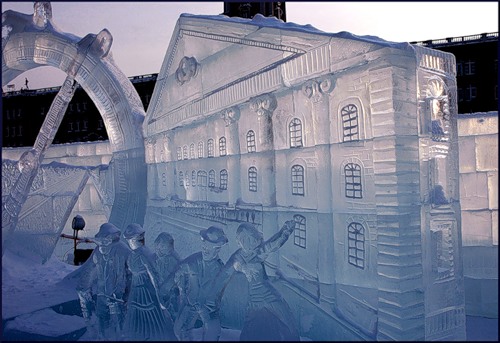 700 тыс. рублей на строительство «Петербурга» в Красноярске.