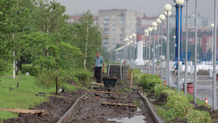 В Красноярске до конца года благоустроят 50 скверов